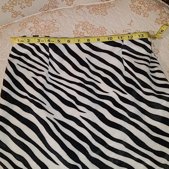 Zebra fur mini skirt punk goth y2k animal print handmade small pencil black soft - Picture 11 of 11